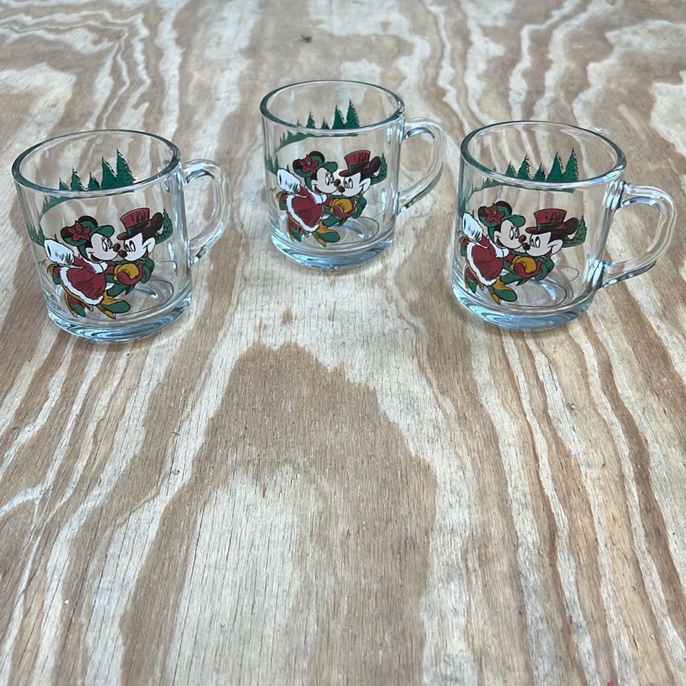 Anchor Hocking Dining Set Of 3 Minnie Mouse & Mickey Ice Skating